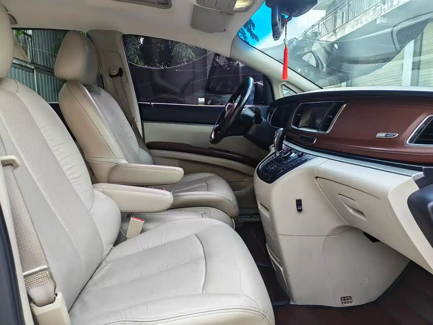 Buick GL8 2014 3.0L XT Luxury Business Flagship фото 6