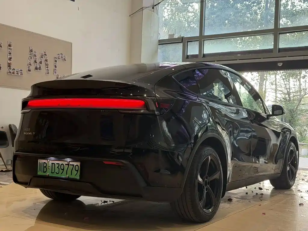 Фото 7 - Tesla Model Y