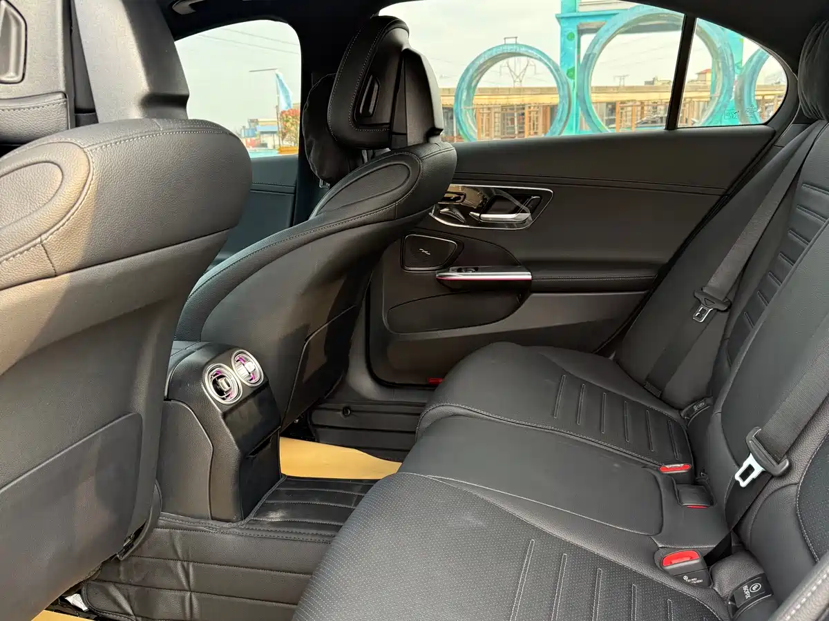 Mercedes-Benz C-Class 2025 C 260 L Sport Edition фото 6
