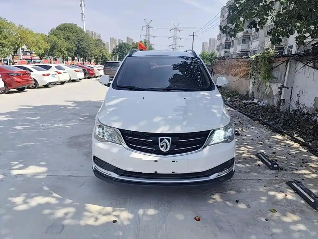 Photo 3 - Baojun 730