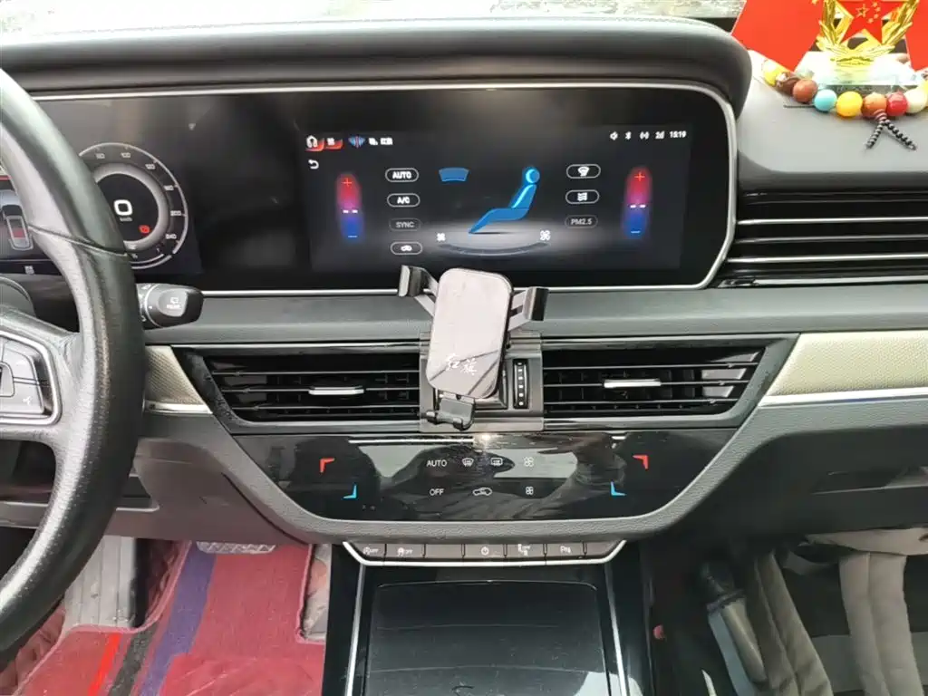 Hongqi HS5 2022 Facelift 2.0T Smart Flag Enjoyment Edition фото 13