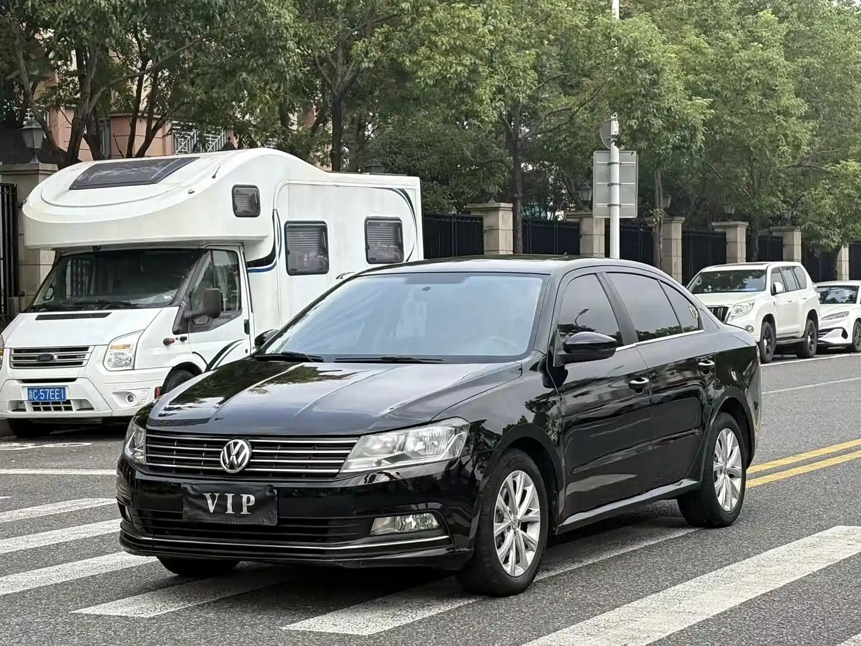 Photo 1 - Volkswagen Lavida