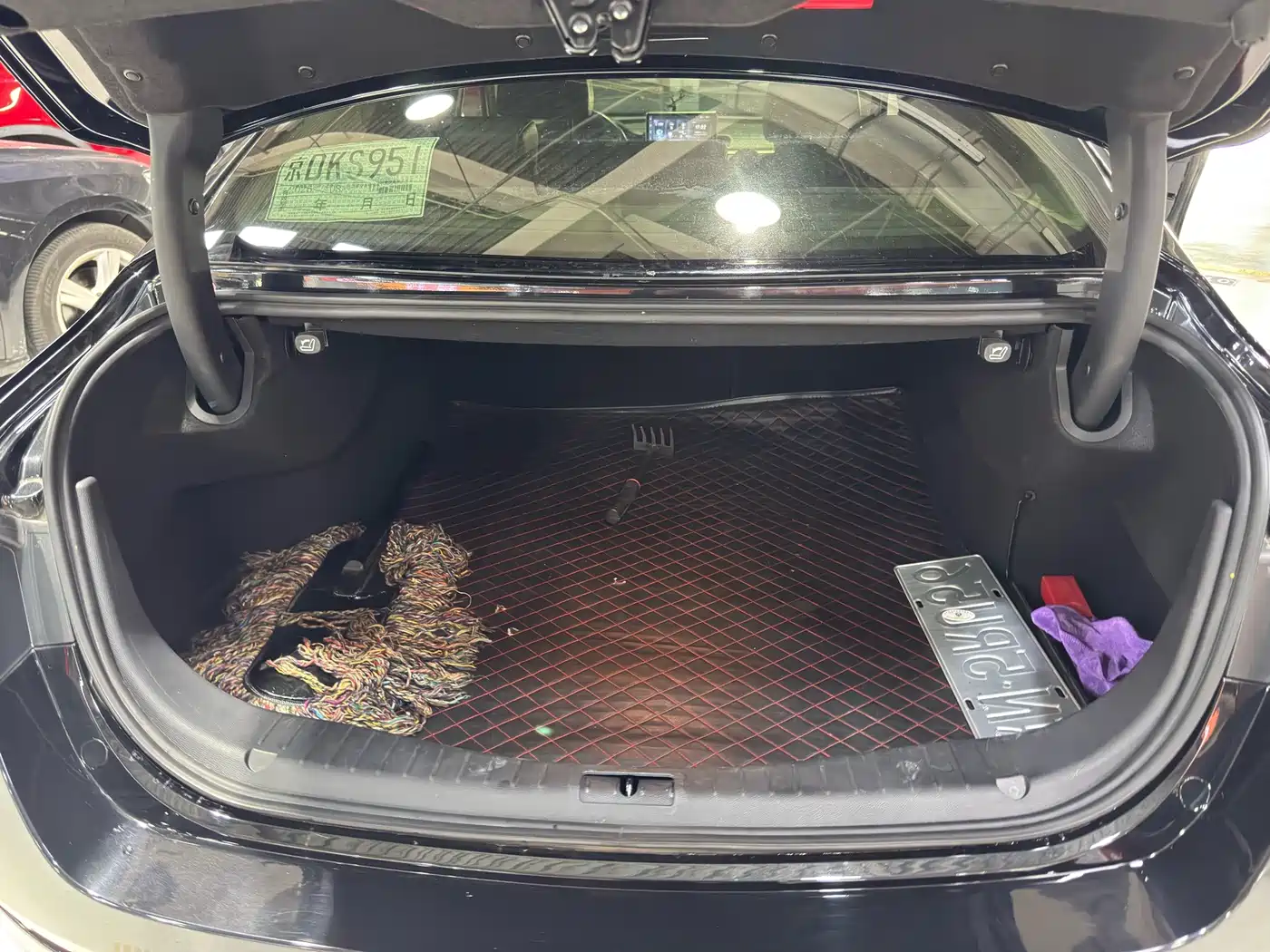 Hongqi H5 2018 2018 30TD Smart Connected Royal Edition