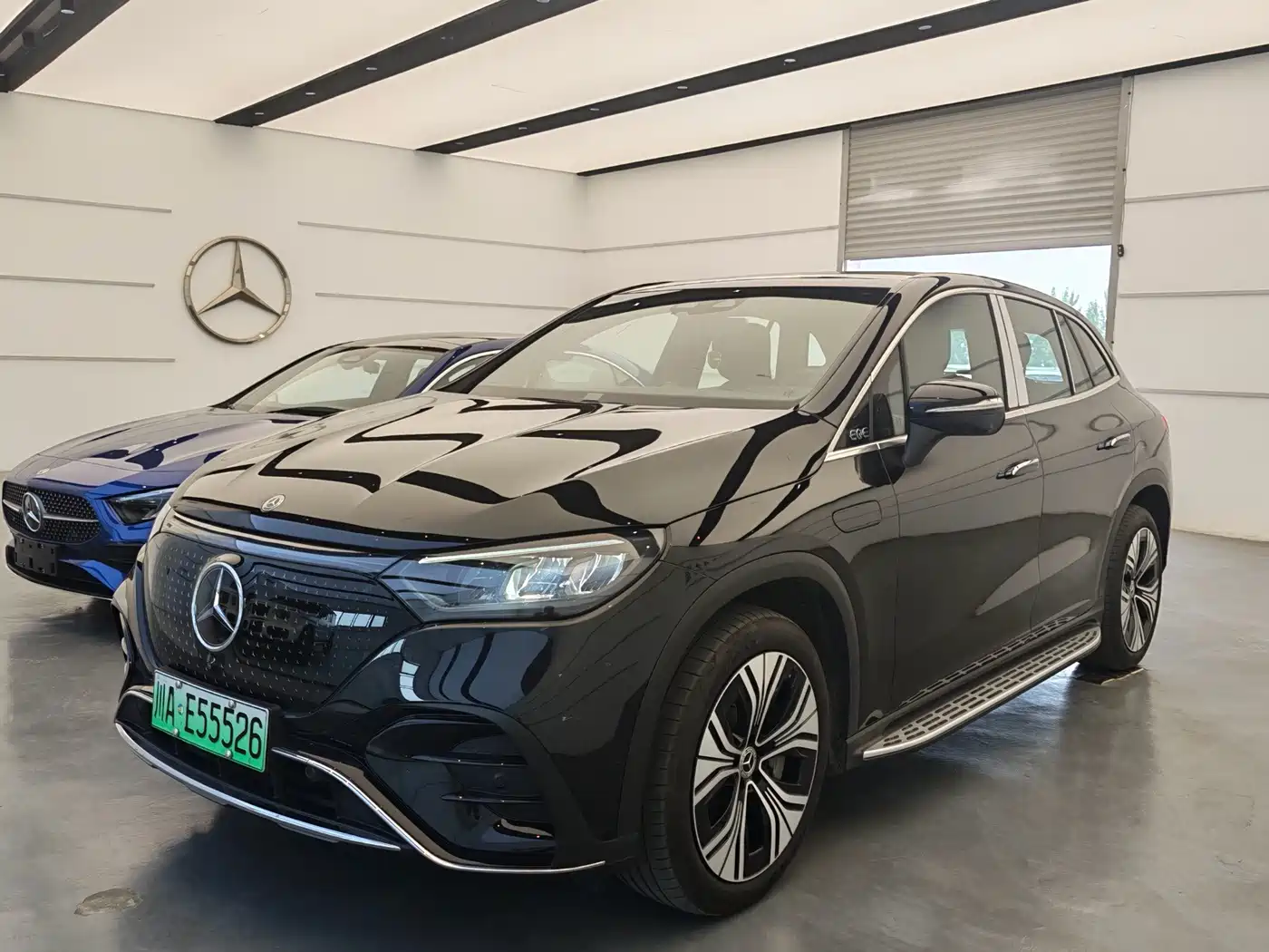 Mercedes-Benz EQE SUV