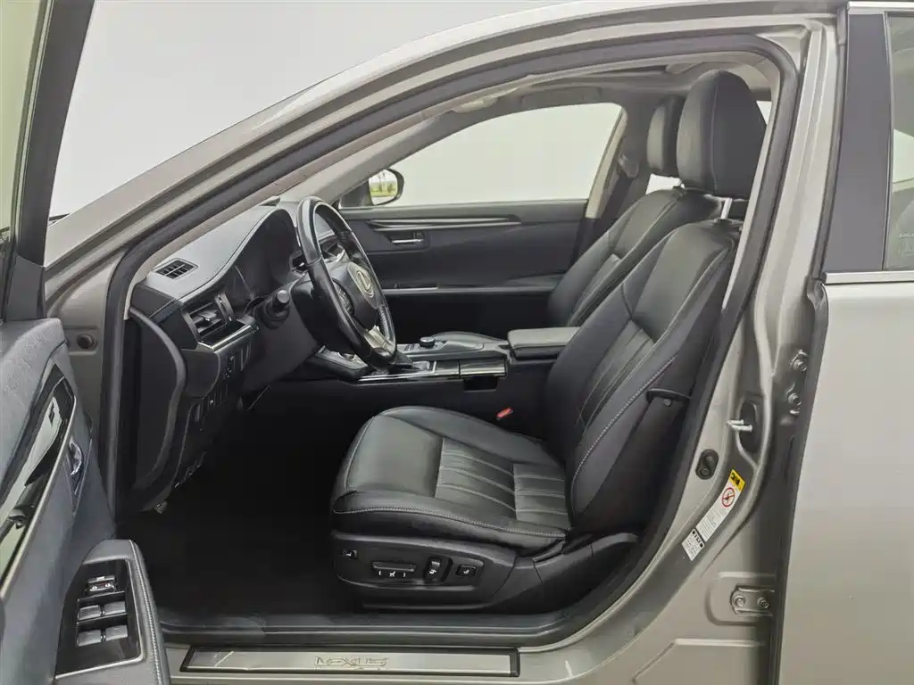 Lexus ES 2015 200 Elite Edition фото 10