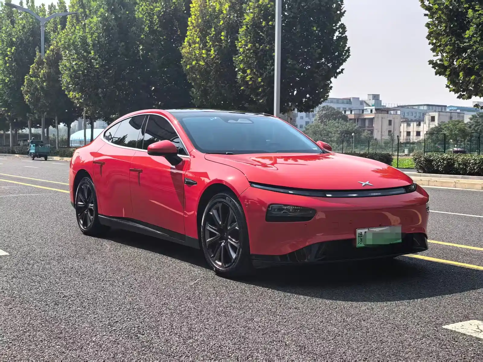 Фото 3 - XPeng P7