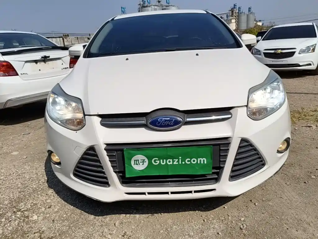 Фото 3 - Ford Focus