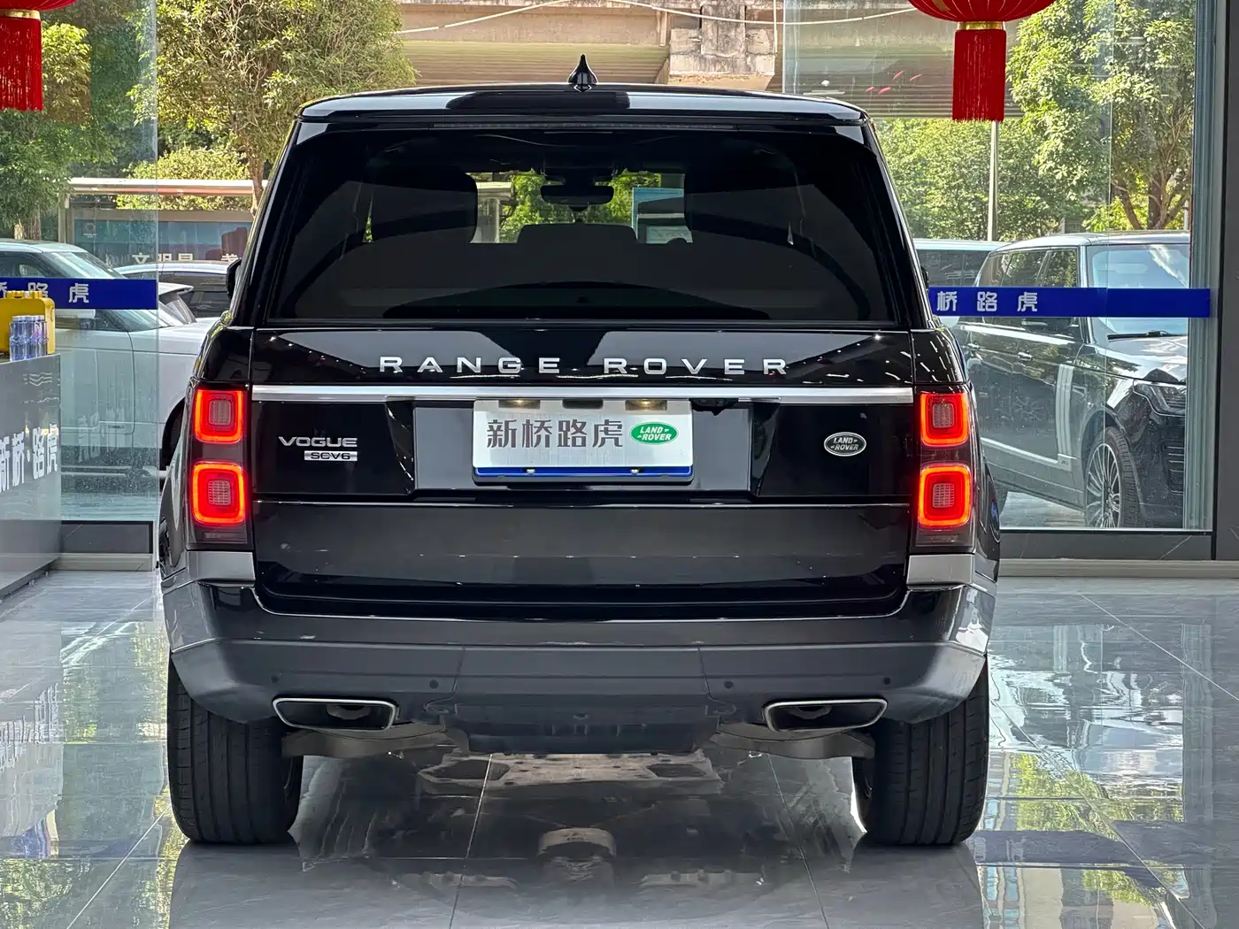 Land Rover Range Rover 2018 3.0 SC V6 Vogue Heritage Extended Edition фото 17