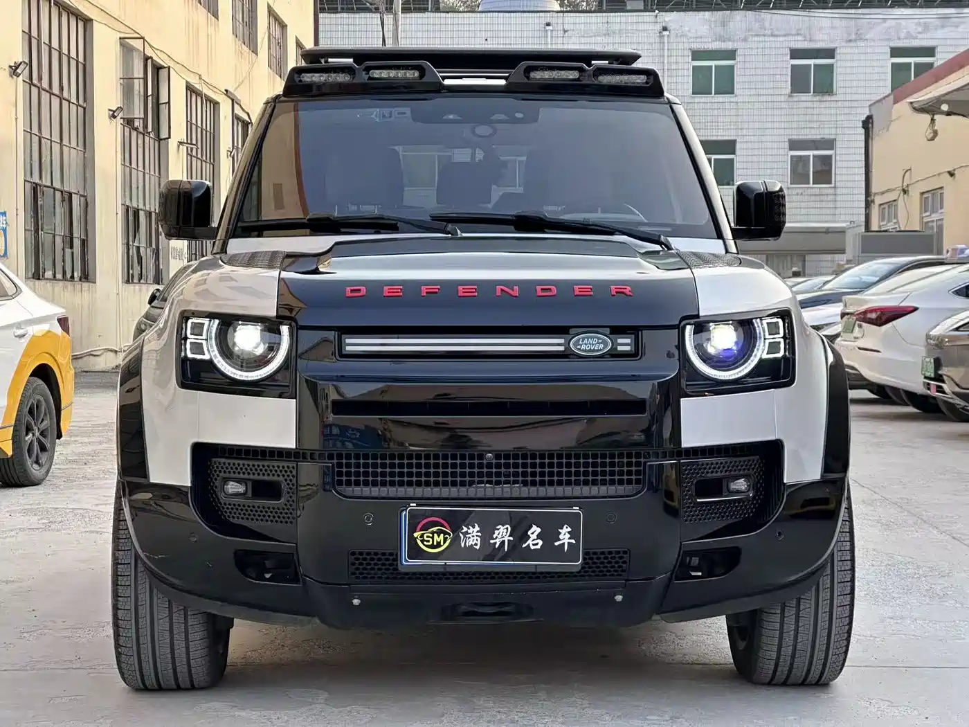 Land Rover Defender 2021 90 P400 X-DYNAMIC S фото 2