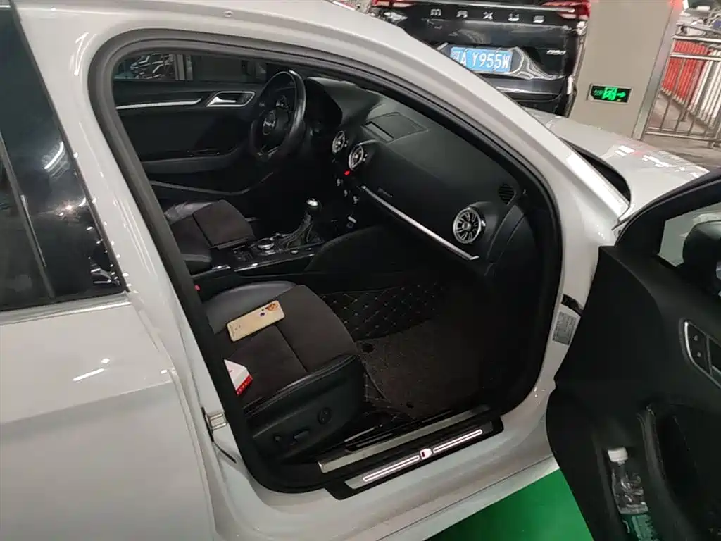 Audi S3 2017 Facelift S3 2.0T Limousine фото 25