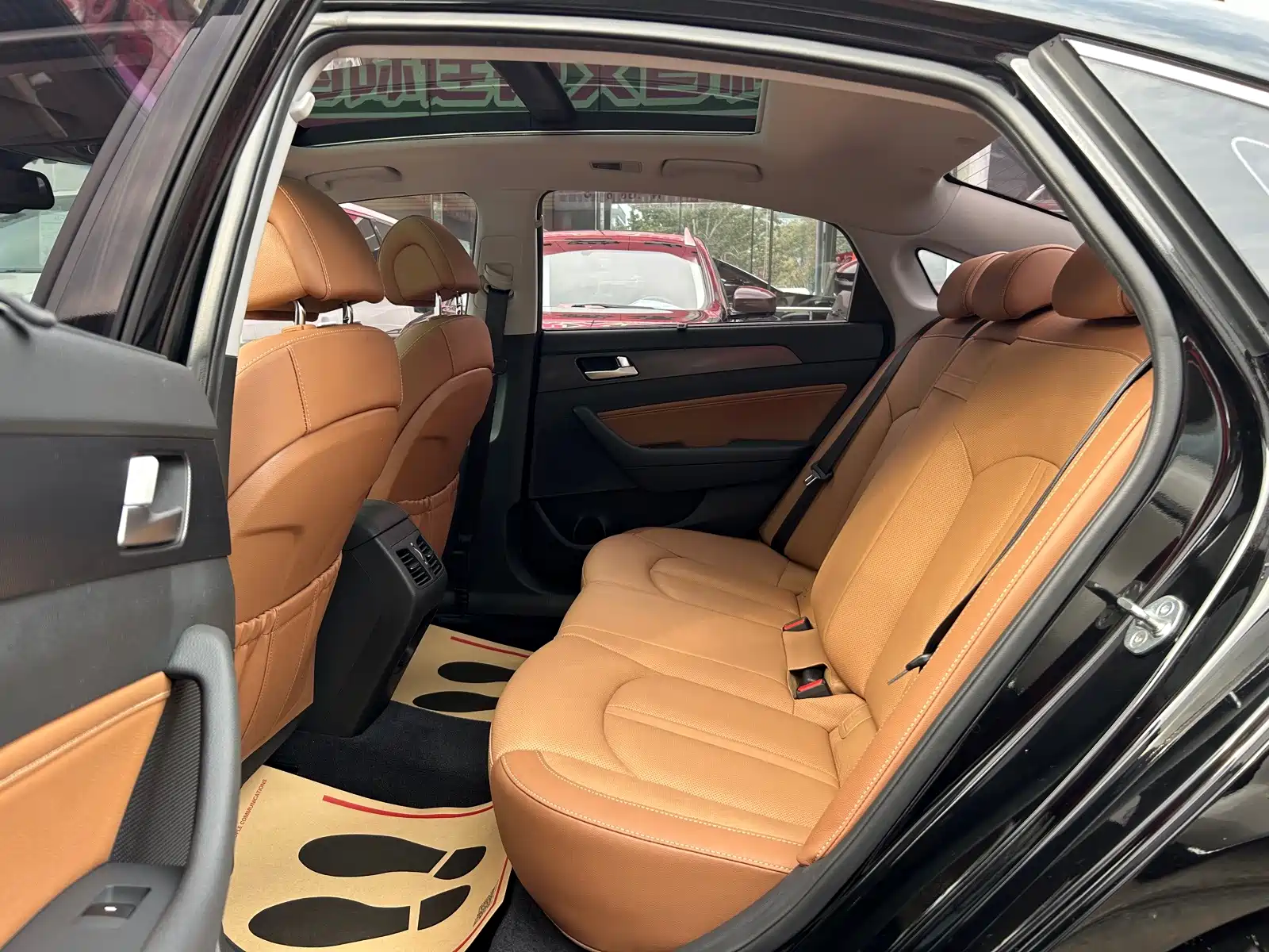 Photo 10 - Hyundai Sonata