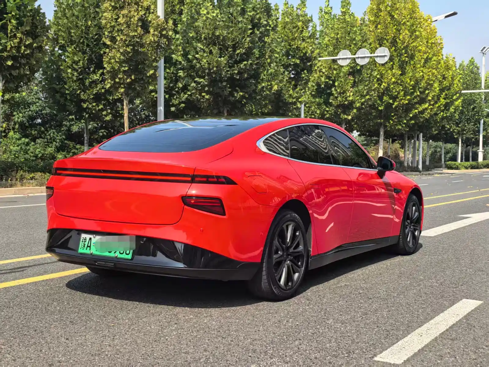 Фото 6 - XPeng P7