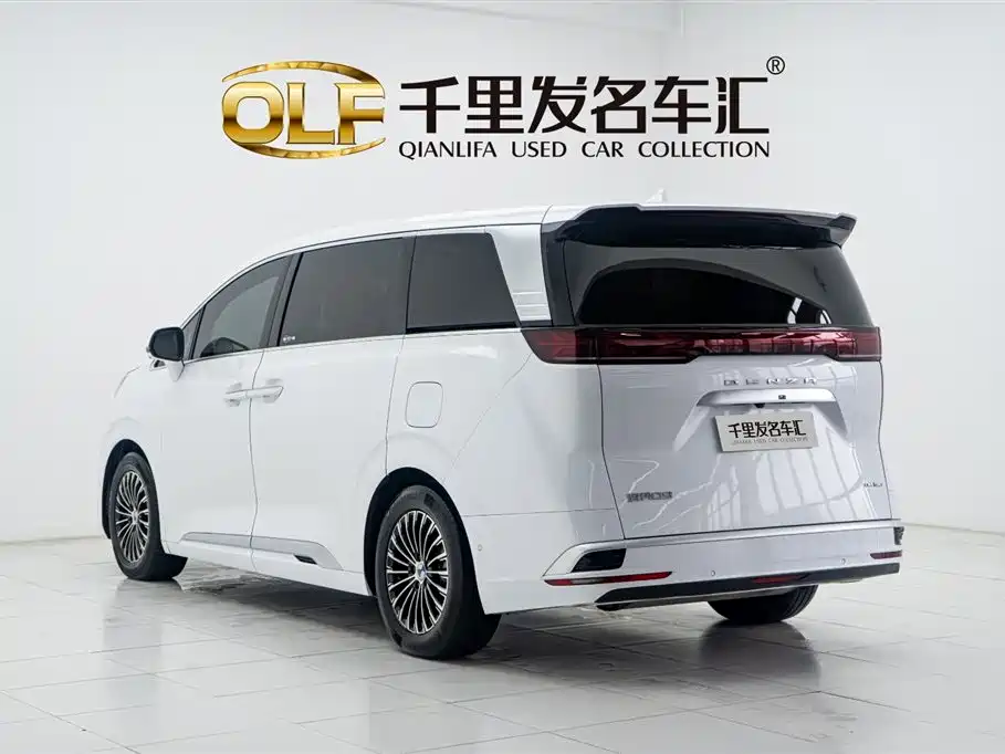 Denza D9 2022 DM-i 970 AWD Flagship фото 4