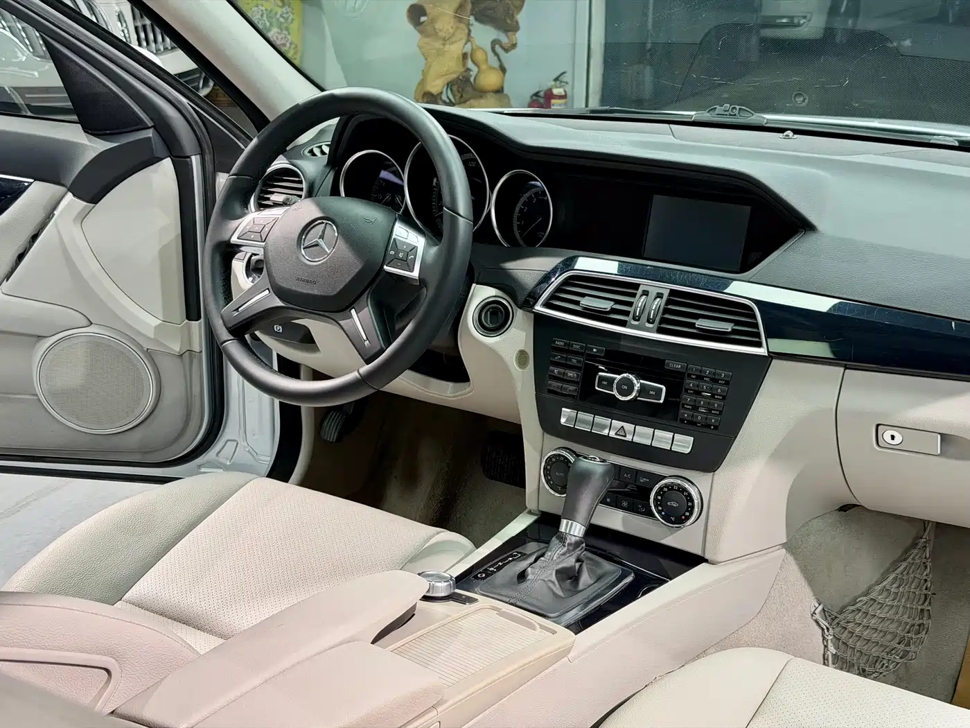 Mercedes-Benz C-Class 2011 C 180K Classic фото 12