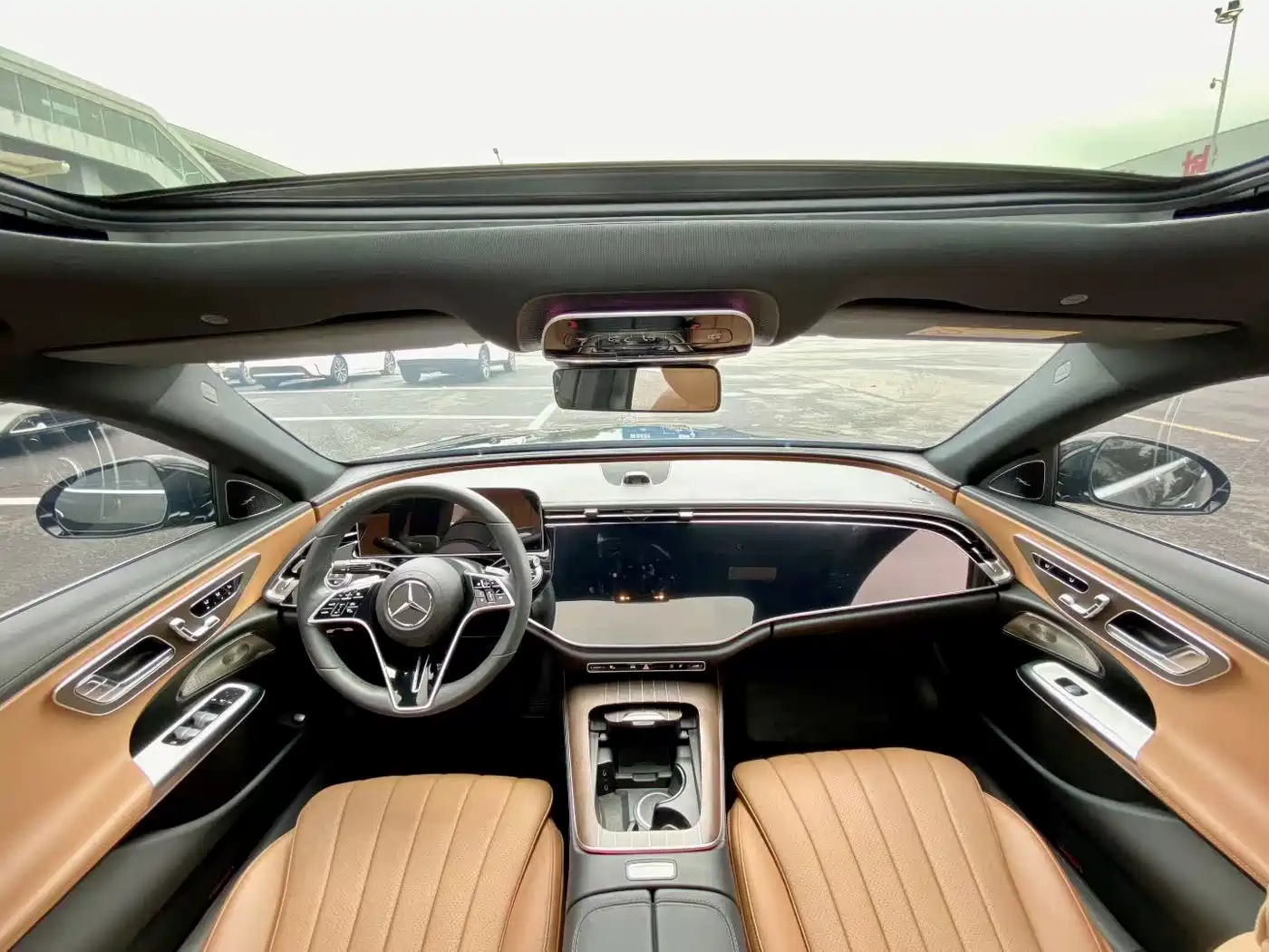 Mercedes-Benz E-Class 2024 Model E 300 L Luxury фото 8