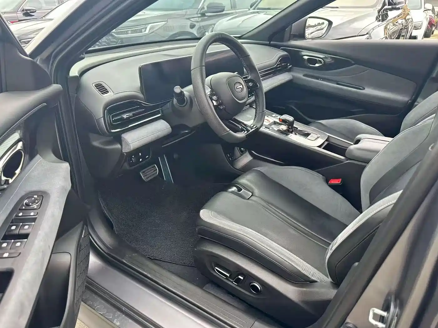 GAC Trumpchi Trumpchi Emkoo 2023 400T Auto R MAX фото 4