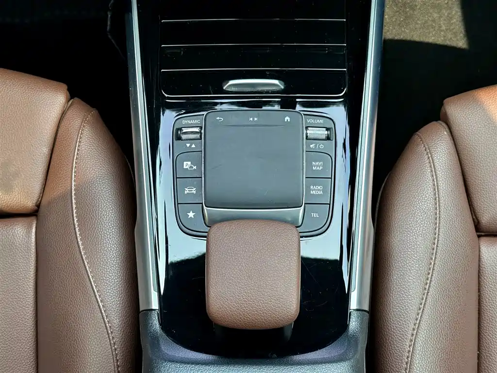 Mercedes-Benz GLB 2023 GLB 220 Style фото 30