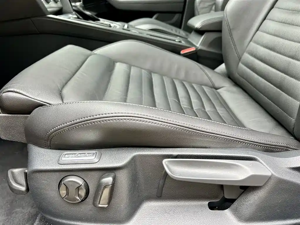 Volkswagen Weilan 2018 380TSI 2WD Comfort Edition фото 6