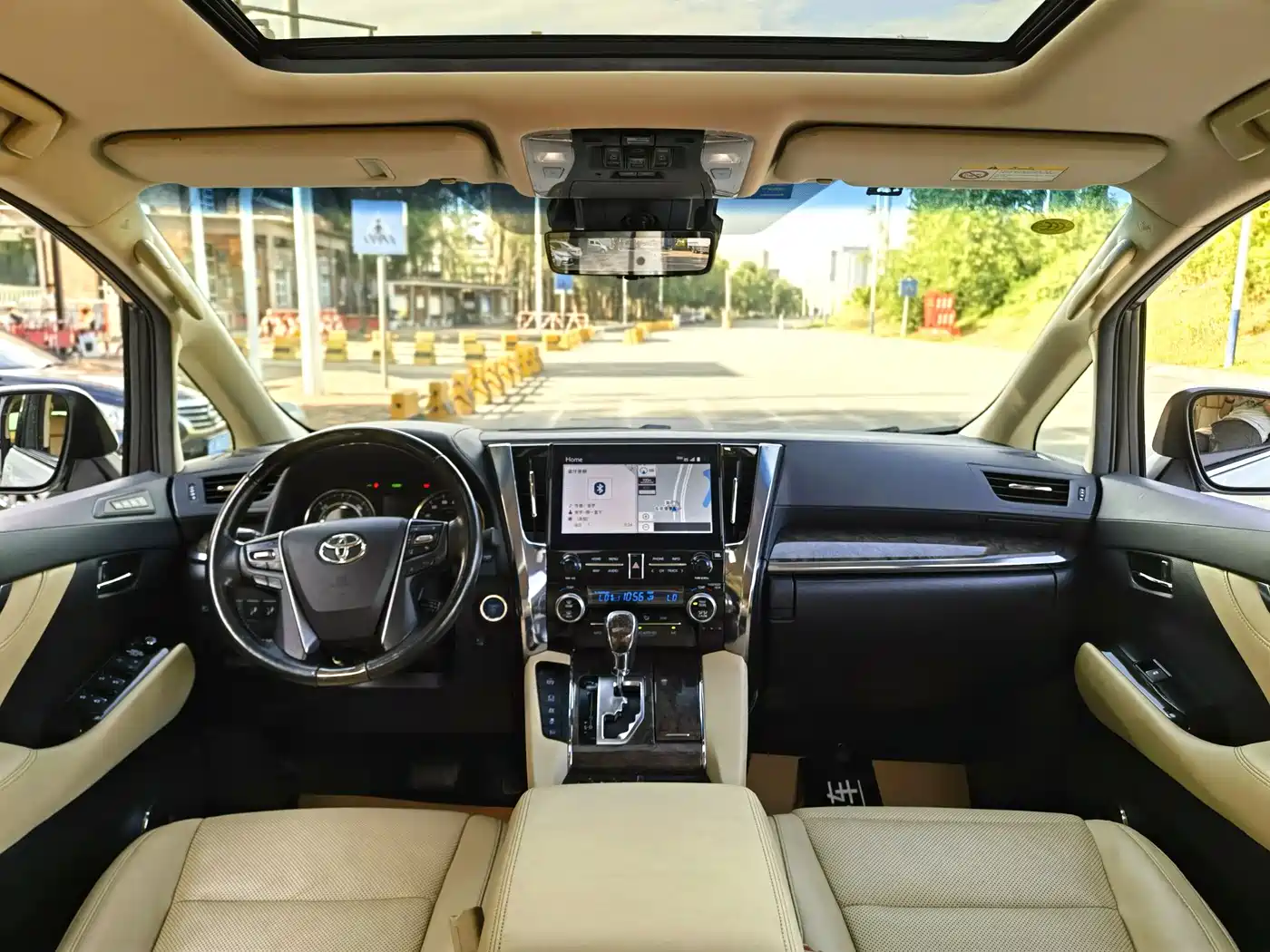 Toyota Vellfire 2020 Twin Engine 2.5L HV Premium Edition фото 8