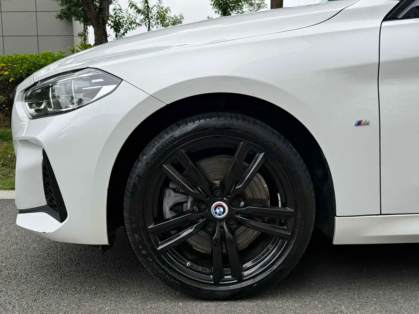 BMW 1 Series 2021 125i M Sport Black Night Edition фото 8
