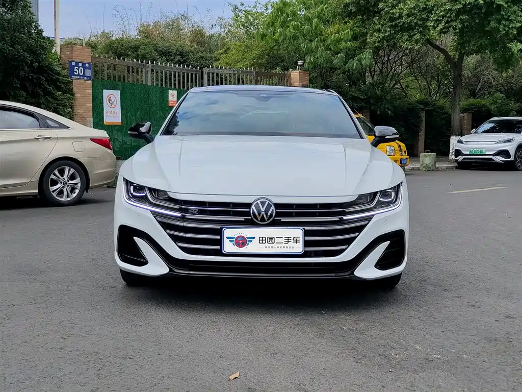 Volkswagen FAW-Volkswagen CC 2023 380TSI Eye-catching Edition фото 2