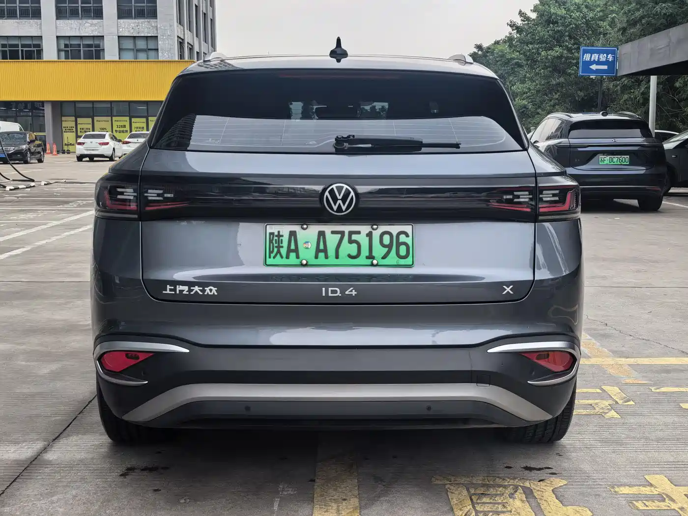 Volkswagen ID.4 X 2022 Smart Long Range Edition фото 8