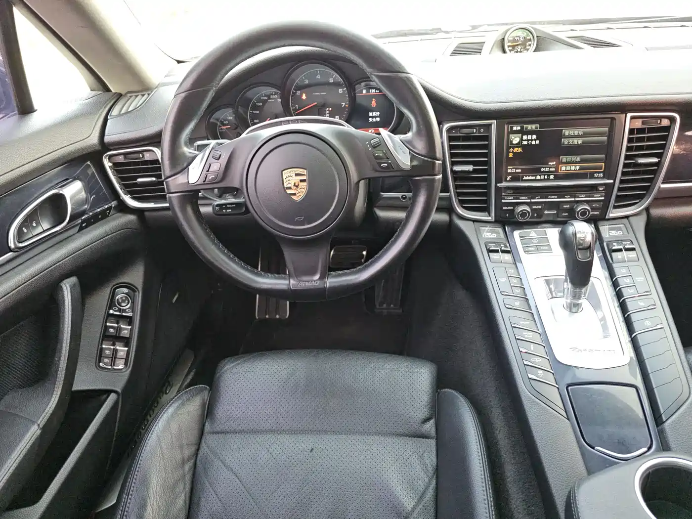 Porsche Panamera 2014 Panamera 3.0T фото 13