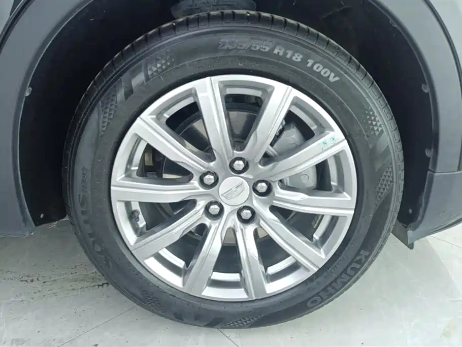 Cadillac XT4 2020 Facelift 28T 2WD Leading фото 6