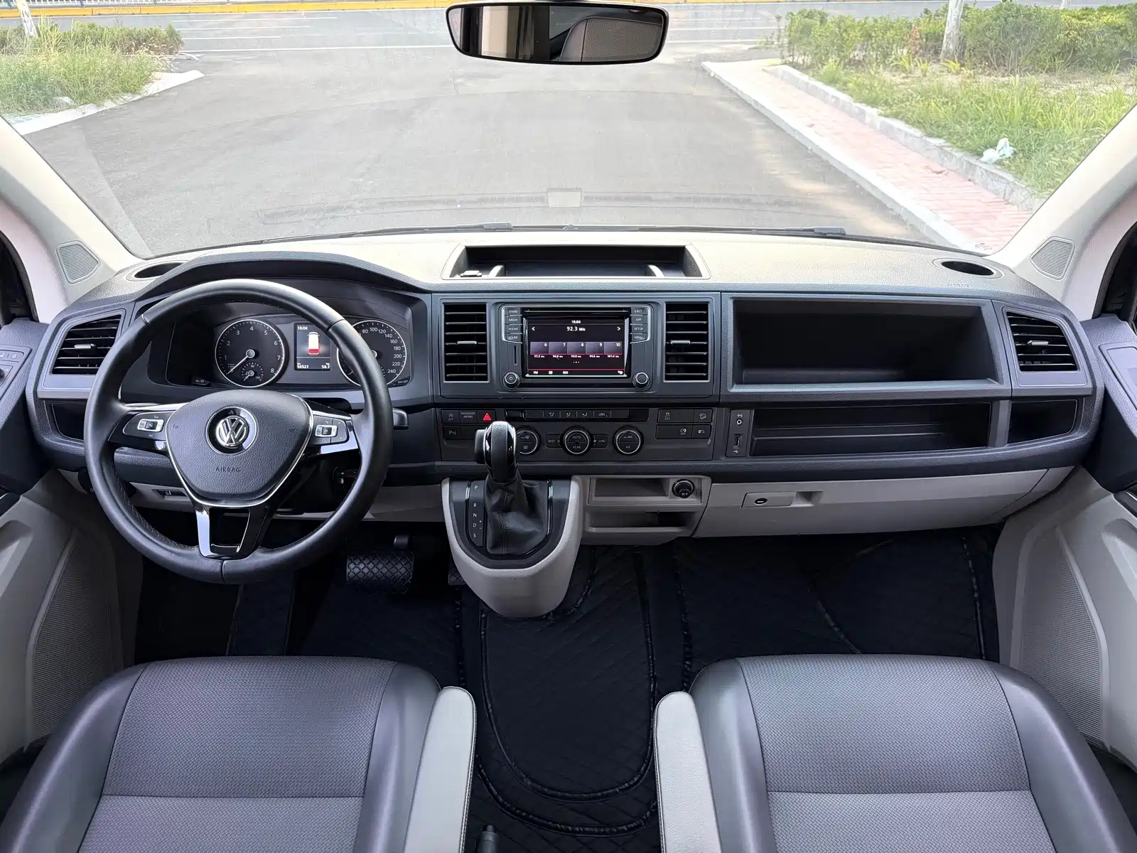 Фото 7 - Volkswagen Caravelle