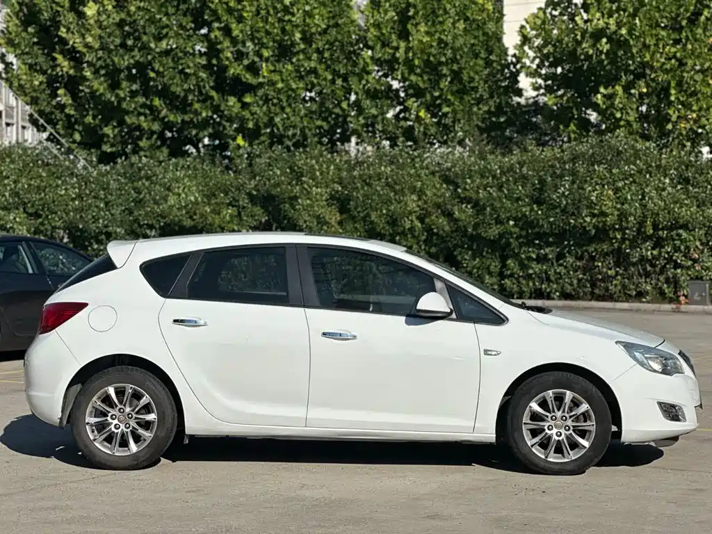 Photo 6 - Buick Excelle