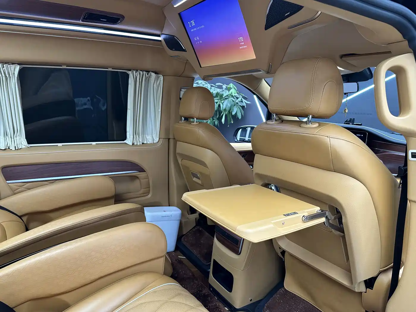 Mercedes-Benz Vito 2020 2.0T Elite Edition (7-seater) фото 9