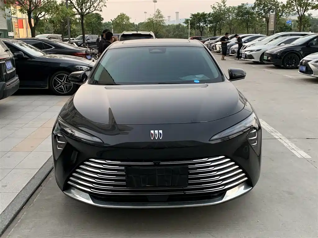 2025 Buick LaCrosse
