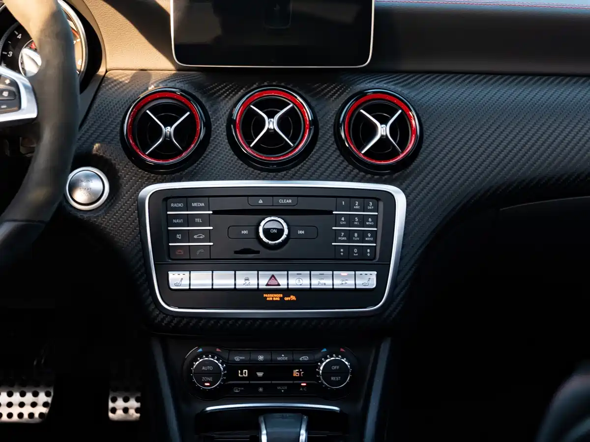Mercedes-Benz A-Class AMG (Import) 2016 AMG A 45 4MATIC фото 5