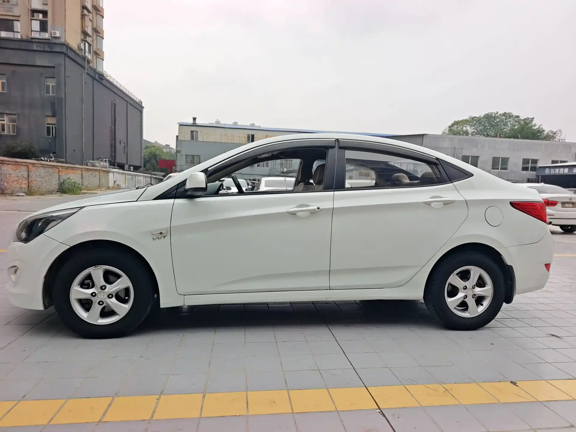 Фото 5 - Hyundai Verna