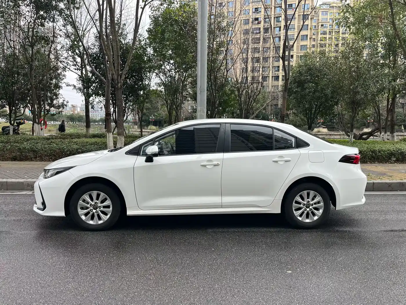 Toyota Corolla 2023 1.2T Pioneer Edition фото 4