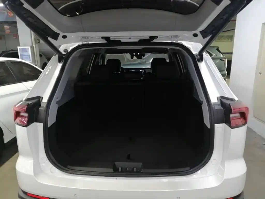Chery Tiggo 8 PRO 2023 2022 290T 2WD Vast Version 5-Seater