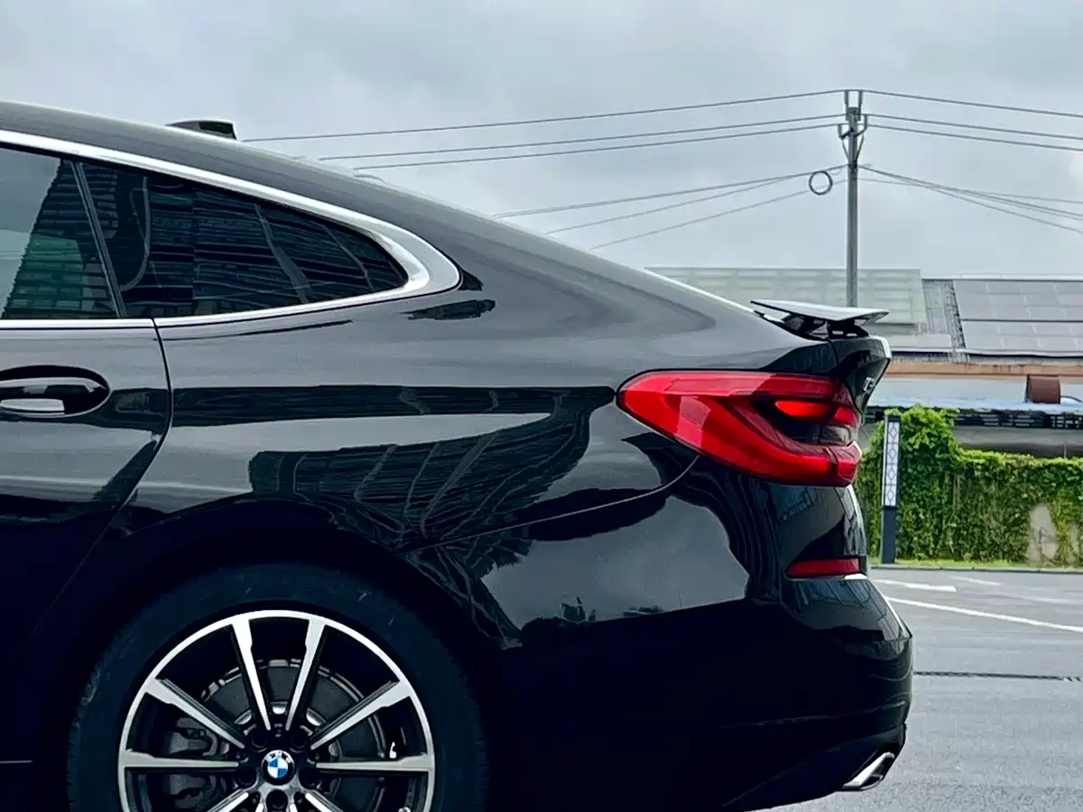 BMW 6 SERIES GT