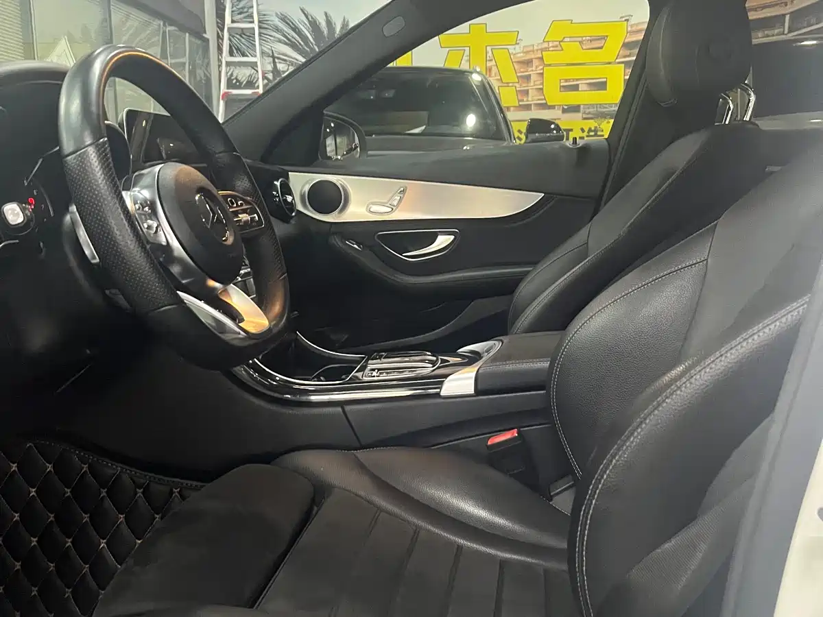 Фото 4 - Mercedes-Benz C-Class