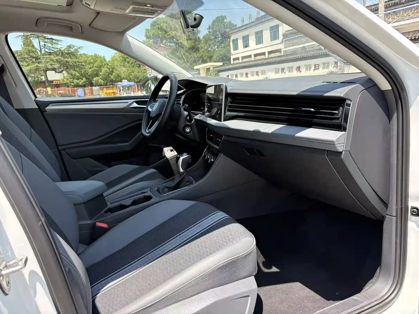 Фото 9 - Volkswagen Sagitar