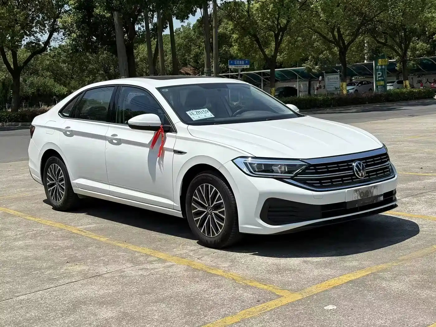 Фото 3 - Volkswagen Sagitar