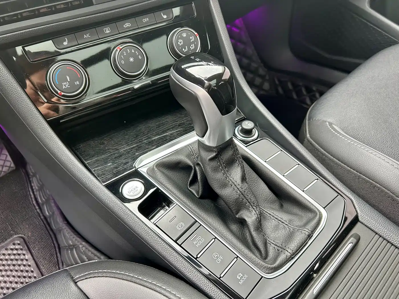 Volkswagen Sagitar 2022 280TSI DSG Surpassing Edition фото 15