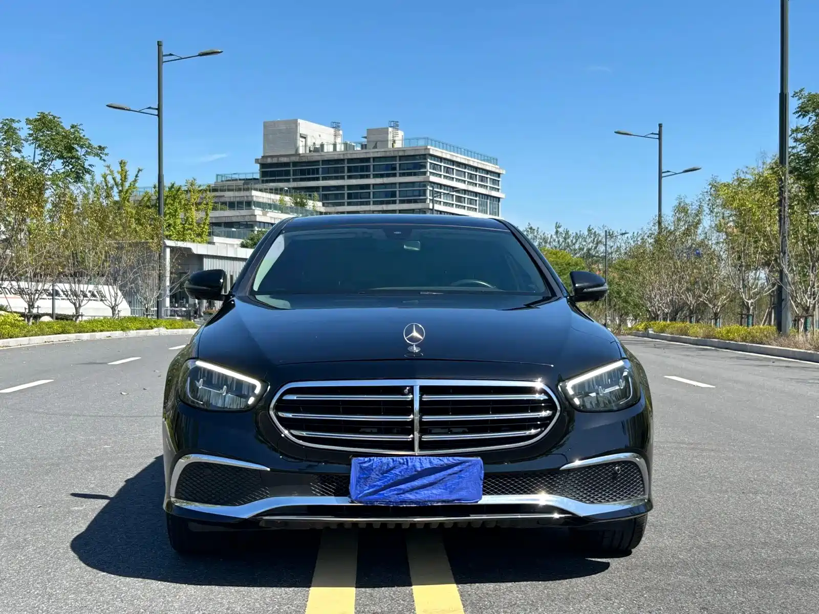 Photo 2 - Mercedes-Benz E-Class