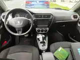 Photo 13 - Peugeot 301