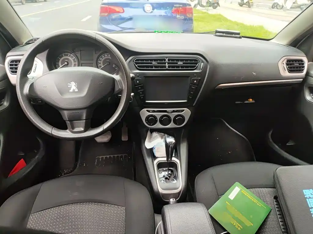 Photo 13 - Peugeot 301