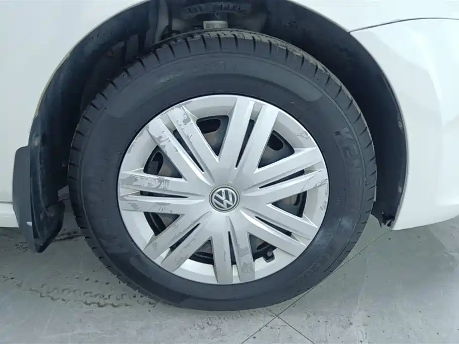 Volkswagen Polo 2016 1.4L Automatic Trend фото 6