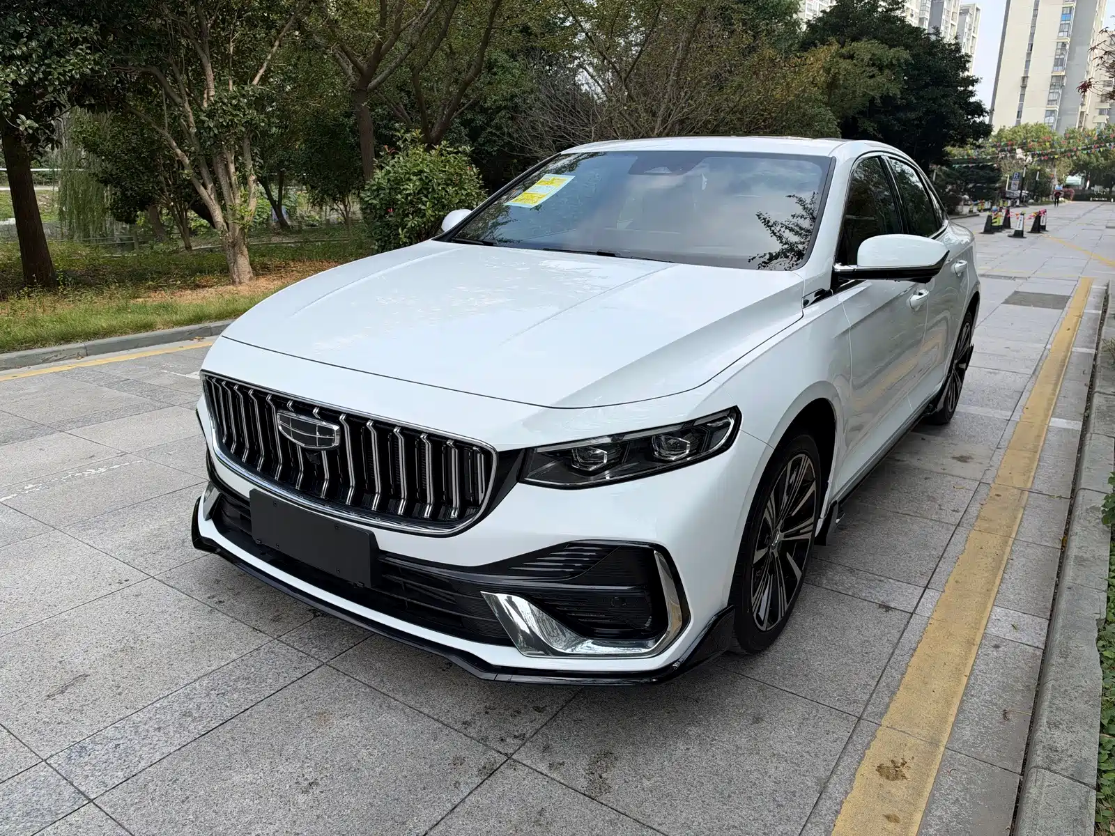 Фото 2 - Geely Preface