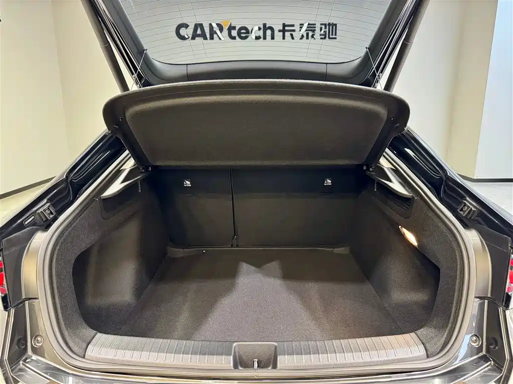 Volkswagen Lamando 2025 Model Year Lamando L 280TSI DSG Cool & Spicy PLUS Edition фото 4