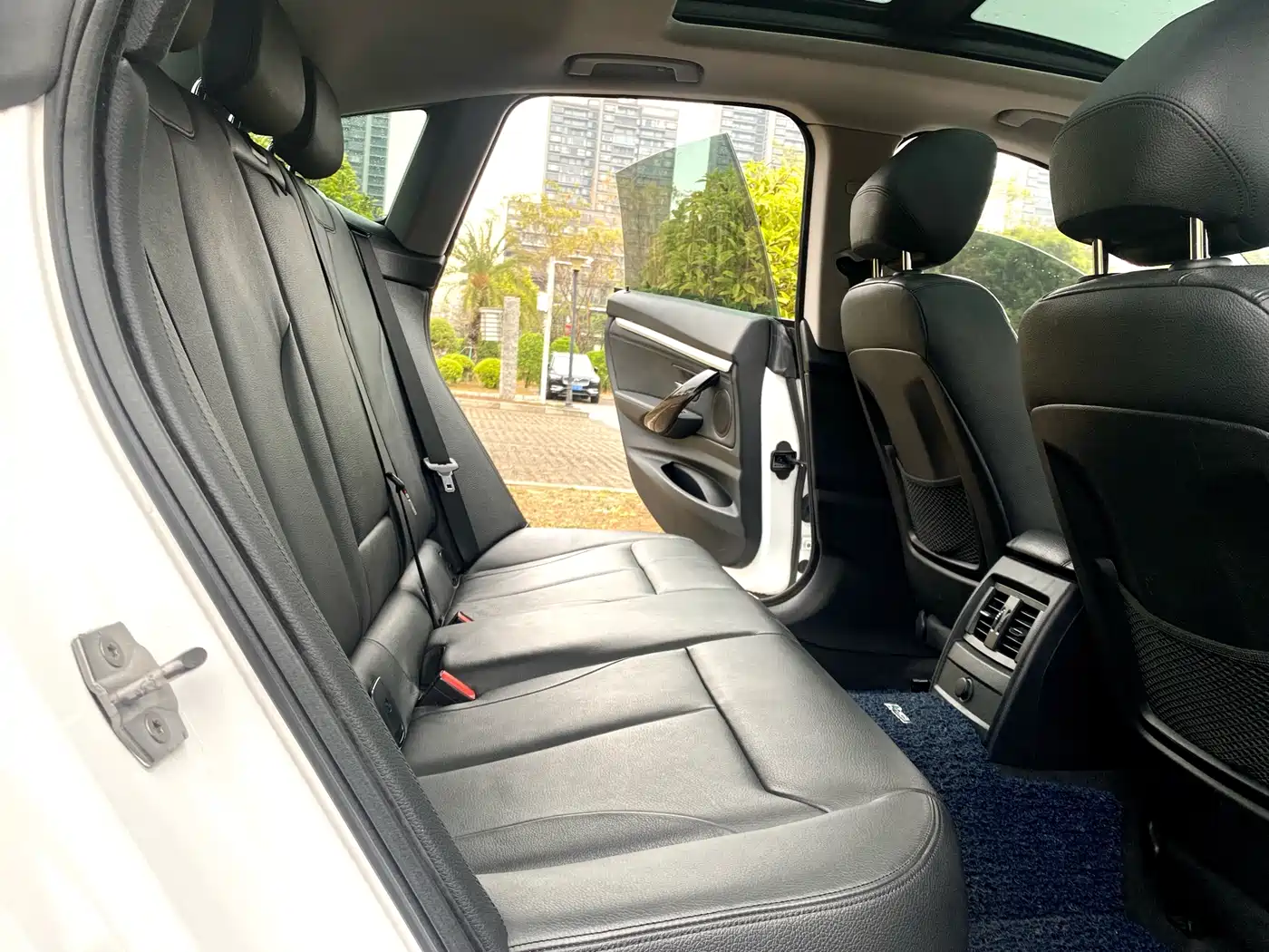 BMW 3 Series GT 2014 328i Design Package фото 13