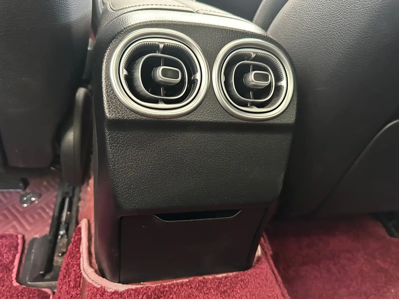 Фото 25 - Mercedes-Benz C-Class