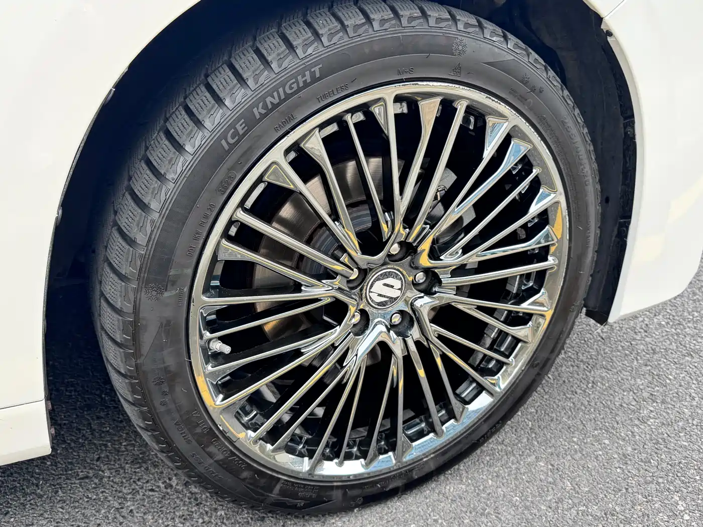 Toyota Alphard 2020 Hybrid 2.5L Premium Edition фото 17